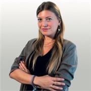 Giovane avvocato impartisce lezioni di diritto